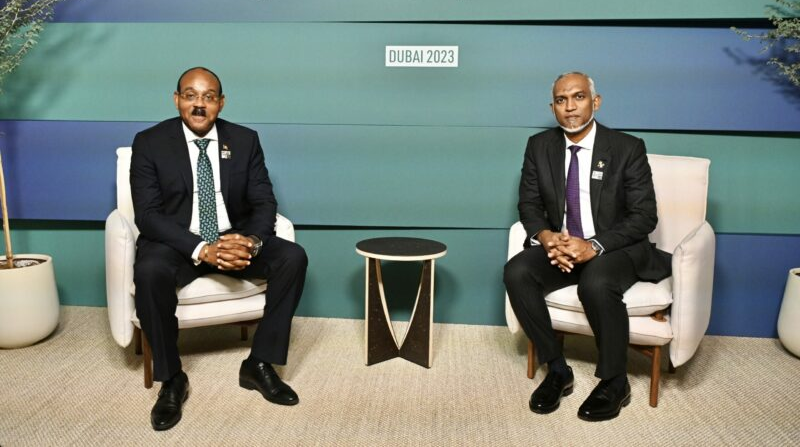 阿联酋总统在 COP28 会议上会见安提瓜和巴布达总理