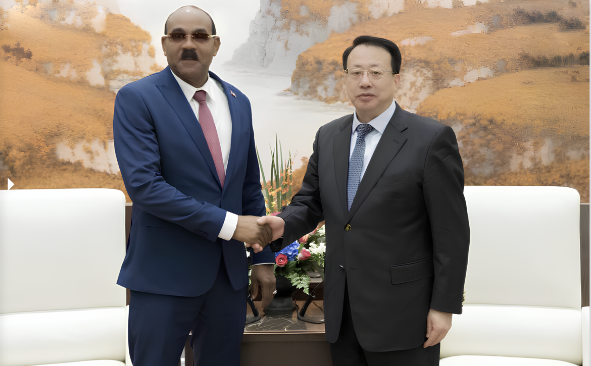 Shanghai Mayor Gong Zheng Meets with Prime Minister Browne of Antigua and Barbuda