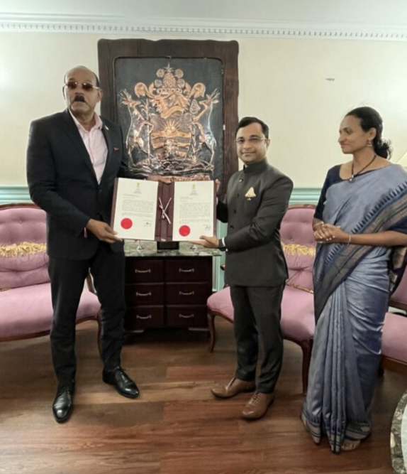 安提瓜和巴布达表示希望加强与印度的民间联系